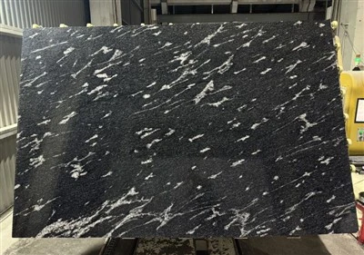 Granit Nero Nuvolato